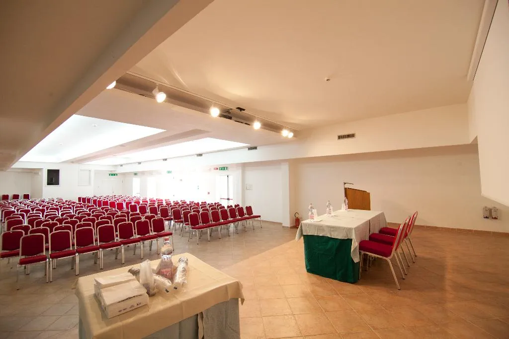 Conferences, Club Esse Roccaruja, Alghero