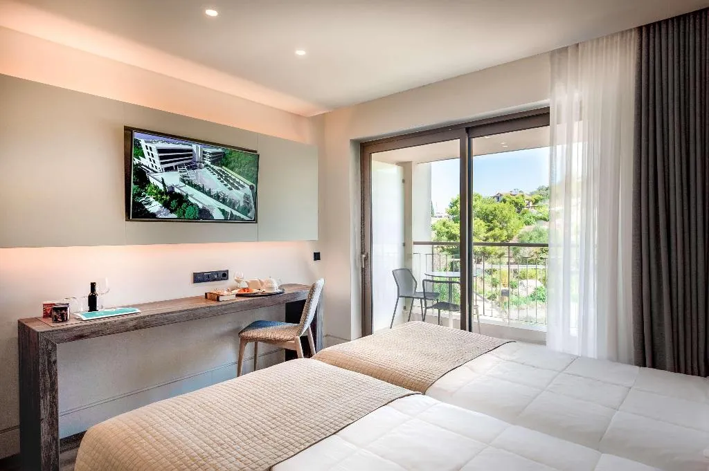 Room, Vincci EverEden, Athens