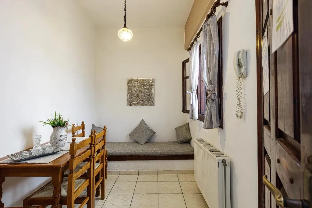 APARTMENT TWO BEDROOMS ONE BATHROOM Room, Kasteli Studios & Apartments, Crete