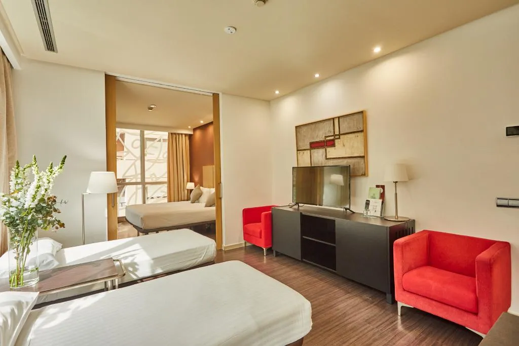 FAMILY ROOM STANDARD Room, Silken Puerta Valencia, Valencia
