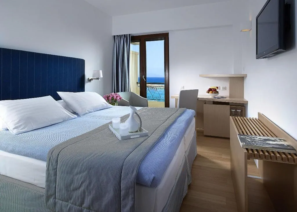 TWIN CLASSIC SEA VIEW Room, Porto Veneziano, Crete
