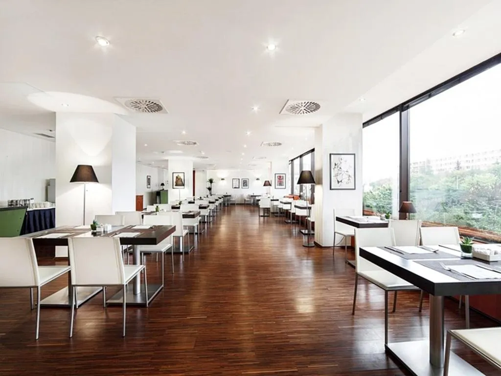Restaurant, Occidental Praha, Prague