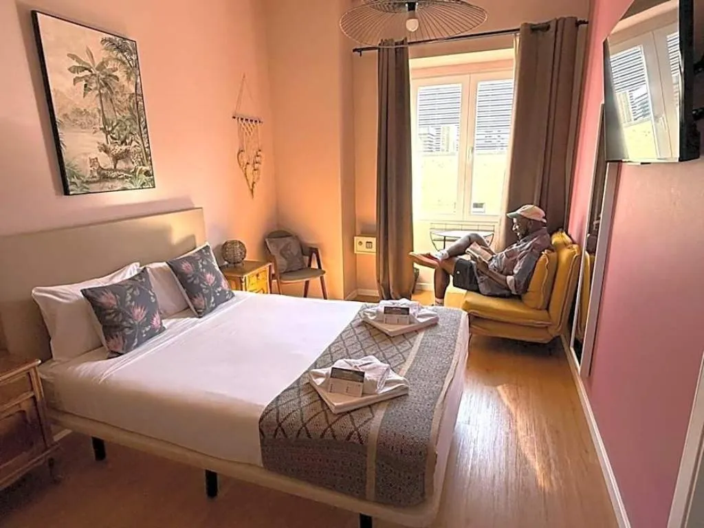 Room, Sunset Destination Hostel, Lisbon