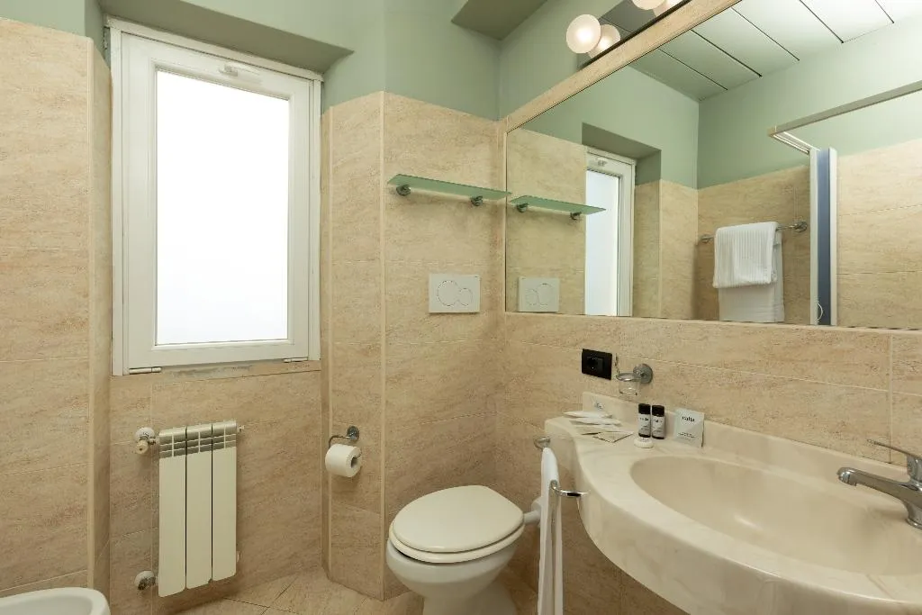 TRIPLE SUPERIOR Room, Marc'Aurelio, Rome