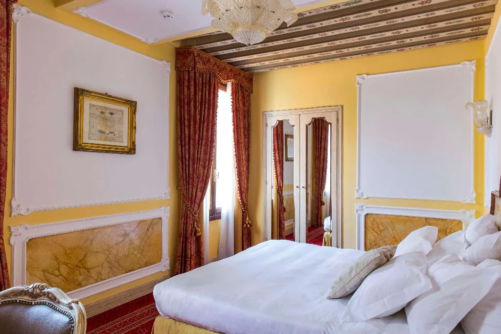 Room, NH Collection Venezia Grand Hotel Palazzo dei Dogi, Venice