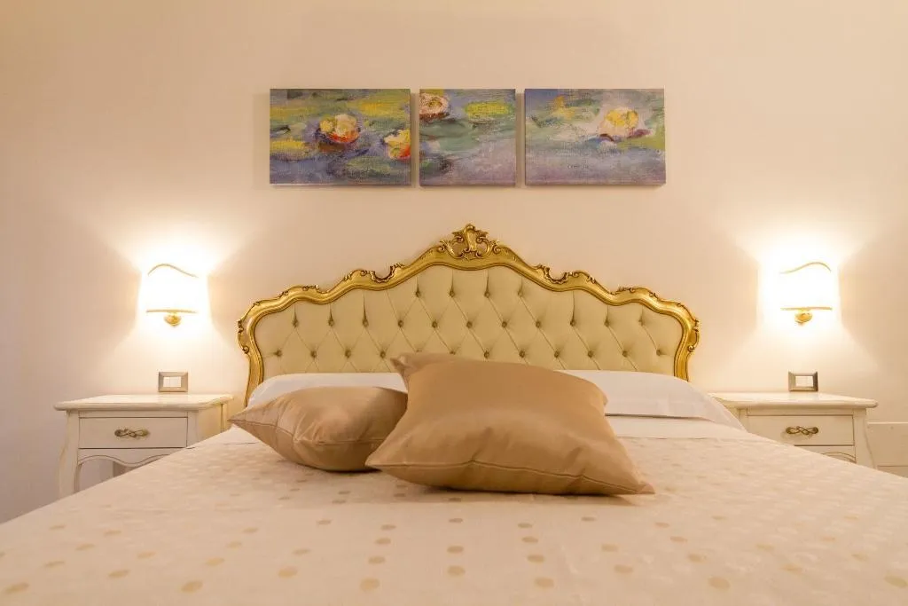 Room, Palazzo Tasca Guest House & Luxury Suite, Catania