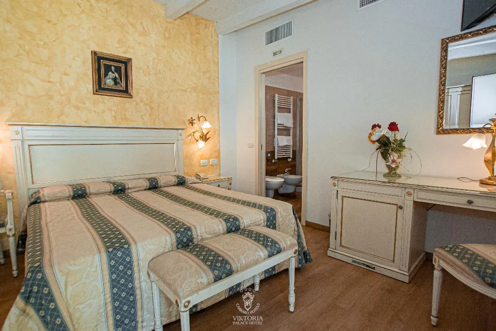 DOUBLE GARDEN VIEW Room, Viktoria Palace, Venice