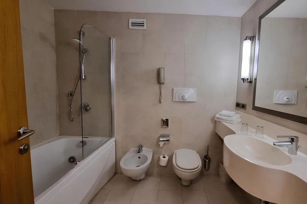 Room, Plaza Caserta, Naples