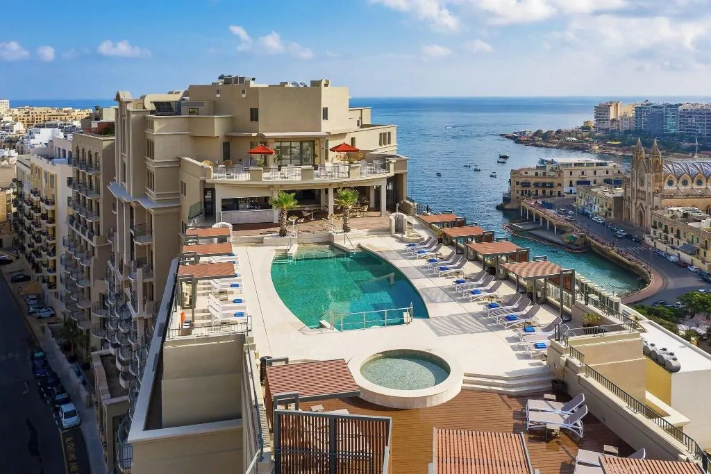 Pool, Marriott Malta Hotel & Spa, Malta