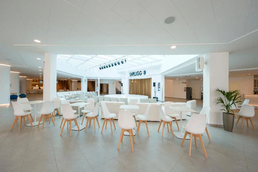 Sports and Entertainment, Vibra Algarb, Ibiza