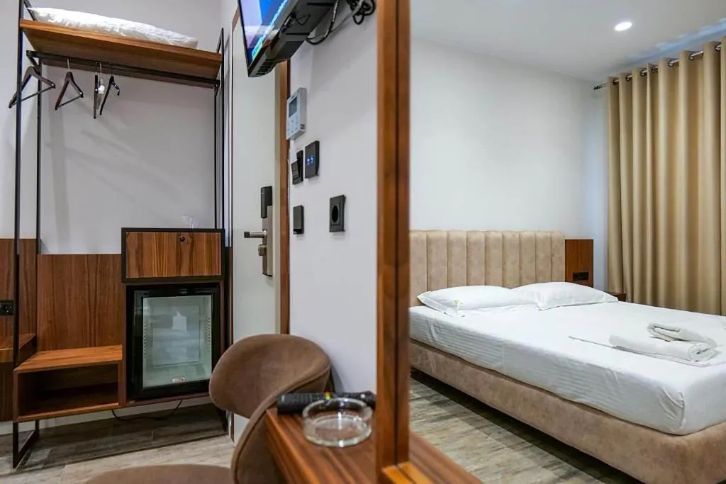 Room, Hotel Semajo, Kavaje