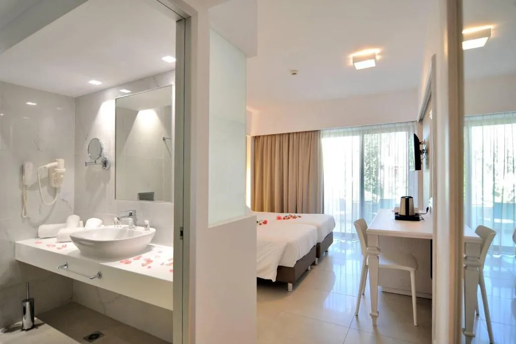 Double or Twin DELUXE POOL VIEW Room, Apollon Kos, Kos