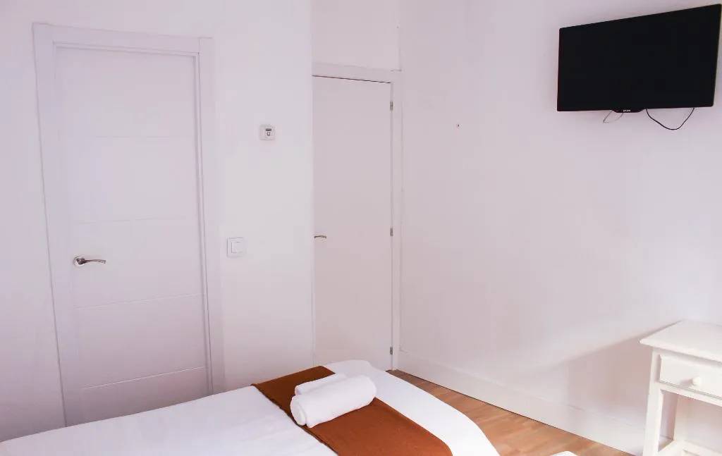TWIN STANDARD Room, Pensión MYD La Estrella, Madrid
