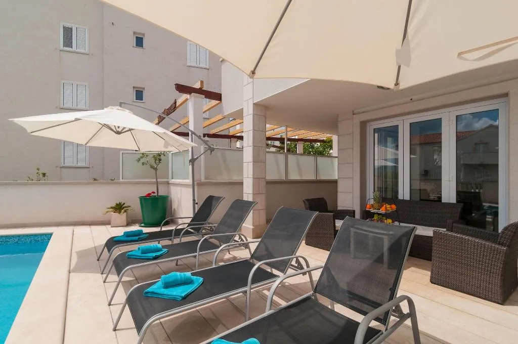 Sports and Entertainment, Villa Juraj, Split