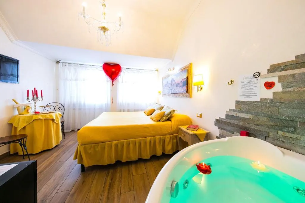 Room, Suites Roma Tiburtina, Rome