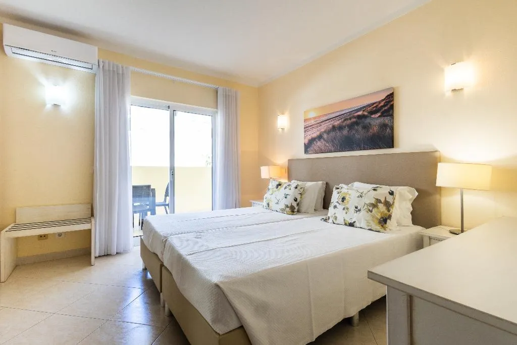 APARTMENT TWO BEDROOMS Room, Vila Marachique - Torralvor, Algarve
