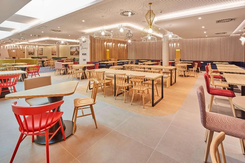 Restaurant, Hampton by Hilton Barcelona Fira Gran Via, Barcelona