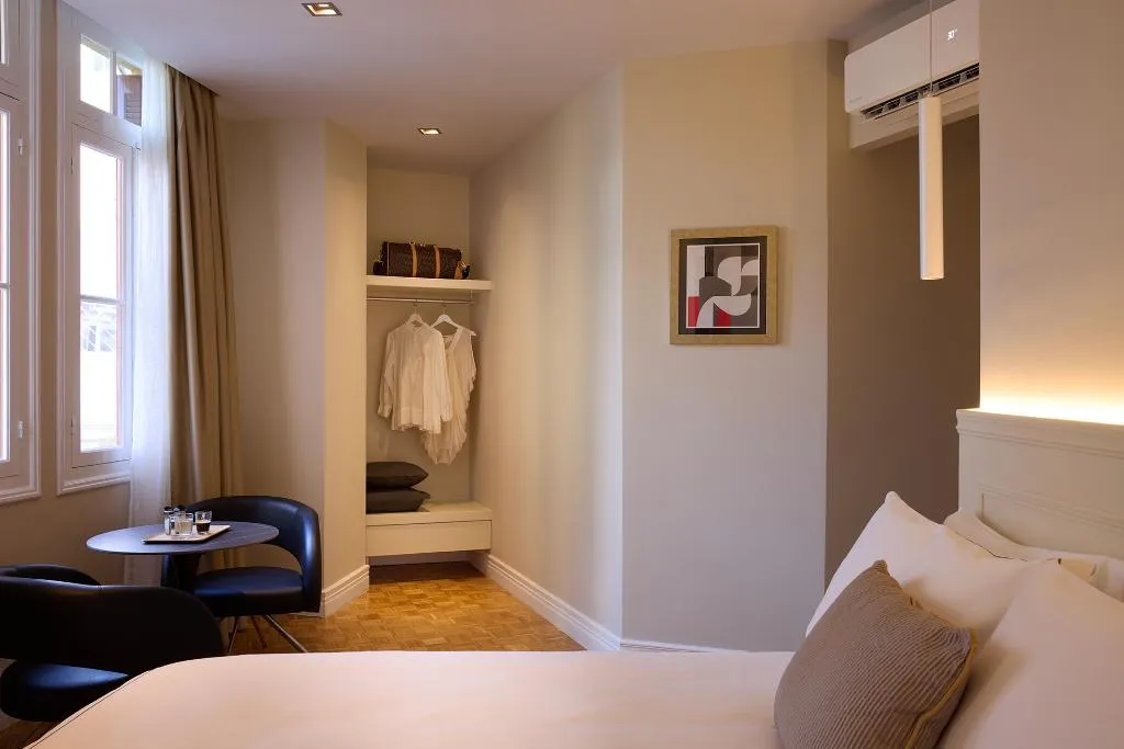SUITE DELUXE CITY VIEW Room, Vrachos Athens Suites, Athens