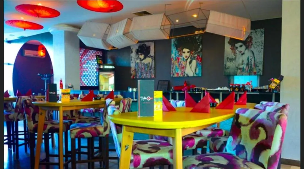 Bar, Le Monaco Hotel & Thalasso, Tunisia