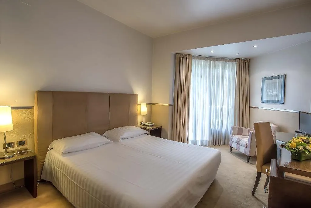 DOUBLE QUEEN SIZE BED Room, Mini Palace Hotel, Rome