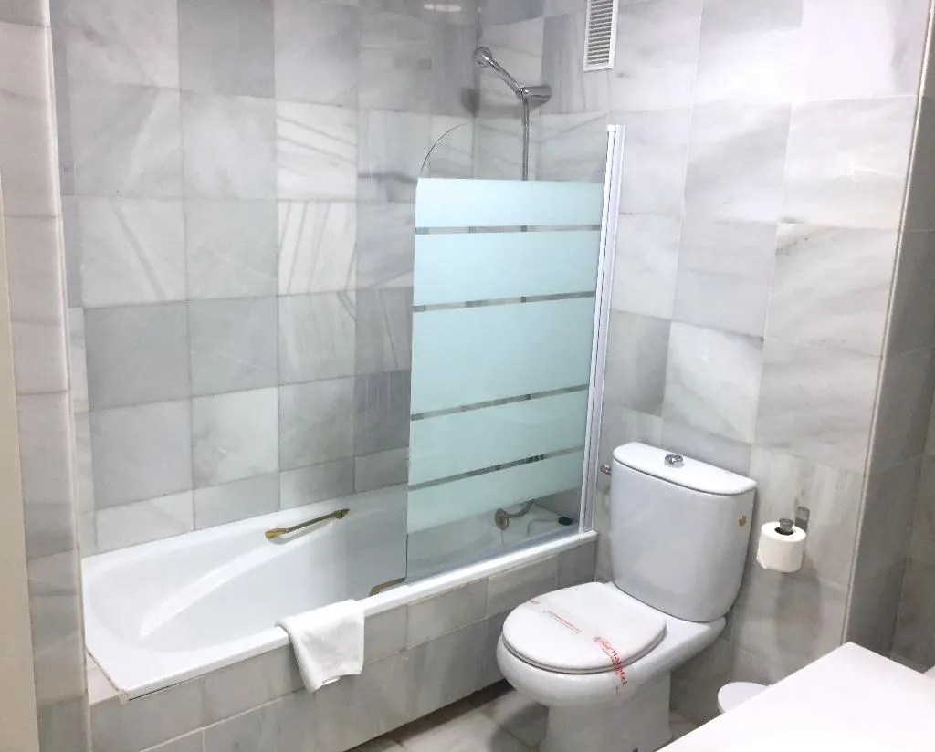APARTMENT CAPACITY 4 TWO BEDROOMS Room, First Flatotel International, Costa Del Sol