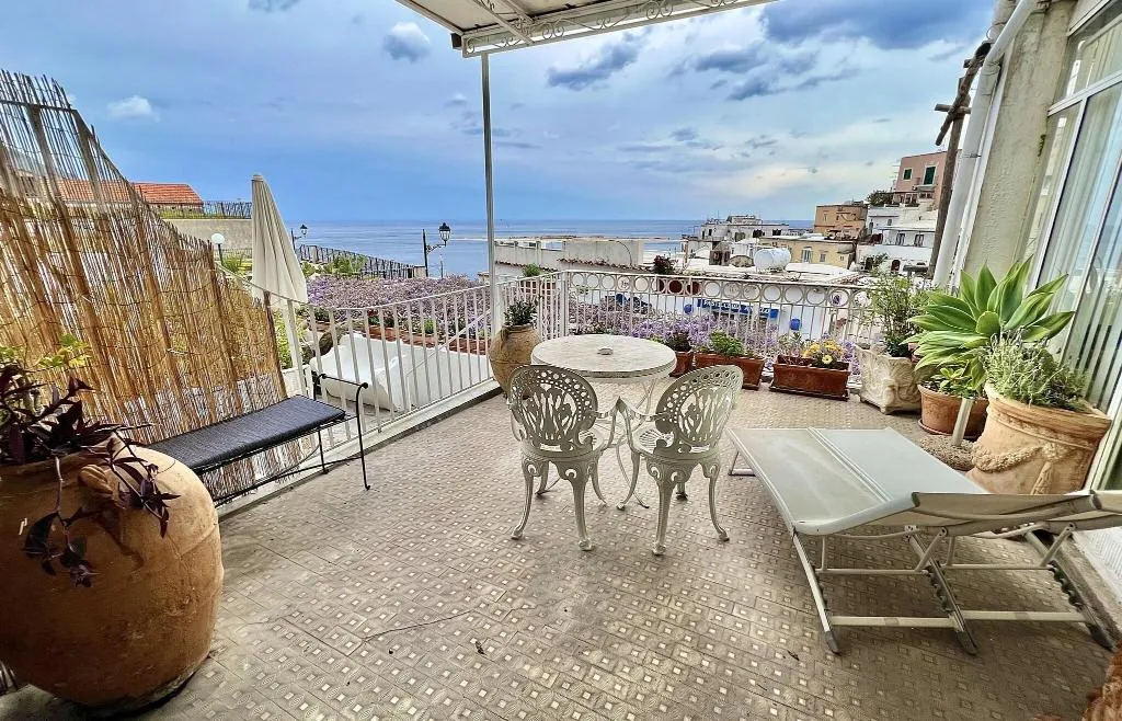 General view, Hotel Villa Delle Palme, Naples