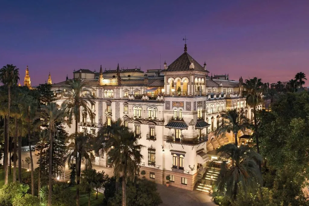 General view, Alfonso XIII, Seville