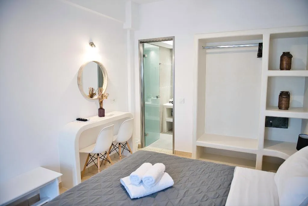 DOUBLE DELUXE CAPACITY 2 Room, Villa Angira, Santorini