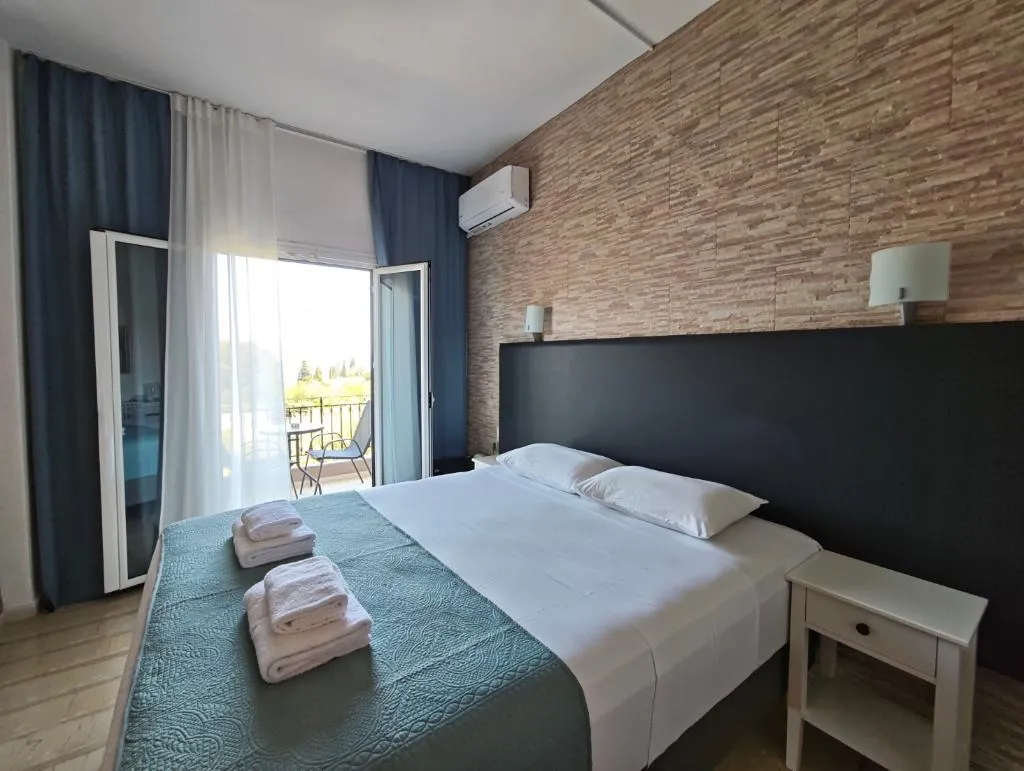 Double or Twin STANDARD Room, Tina, Corfu