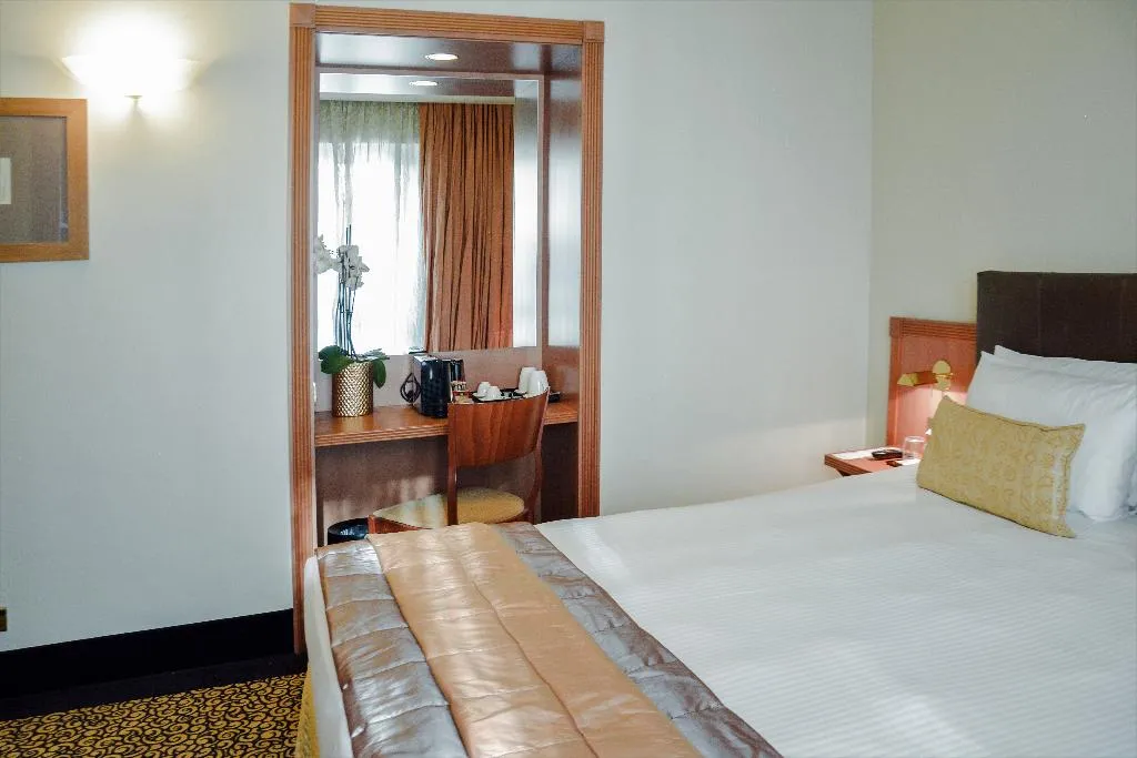 DOUBLE BUSINESS Room, Dei Cavalieri Milano Duomo, Milan