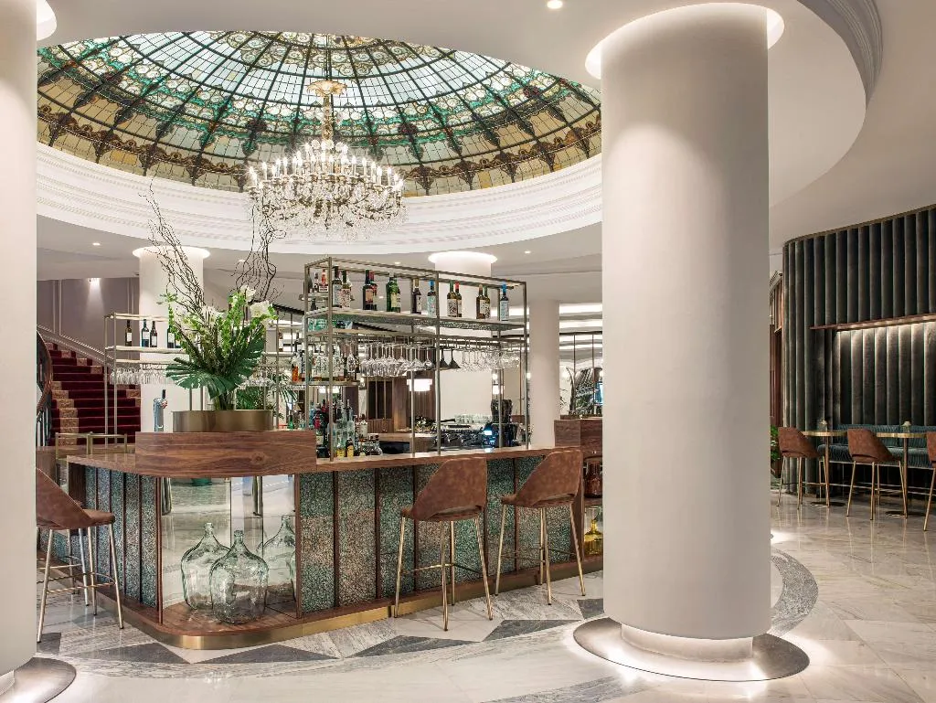 Bar, Hotel Colón Gran Meliá, Seville