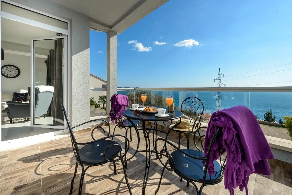 APARTMENT SEA VIEW WITH BALCONY Room, Apartments Villa Capitano, Dubrovnik