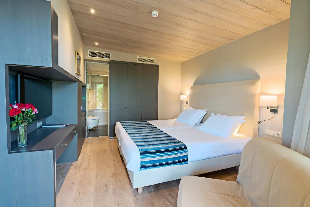 Double or Twin SEA VIEW Room, Kyma Suites Beach Hotel, Crete