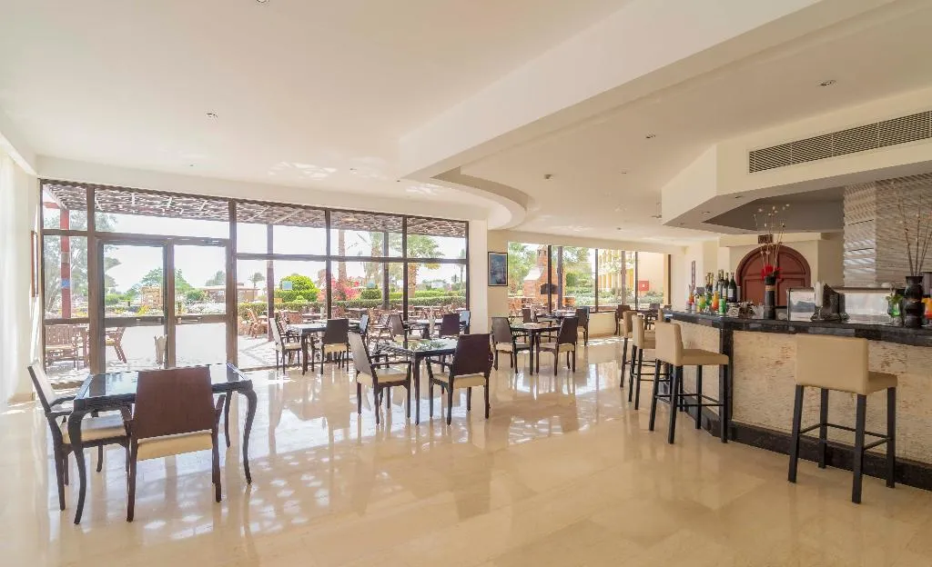 Bar, Blend Elphistone Resort, Red Sea Riviera