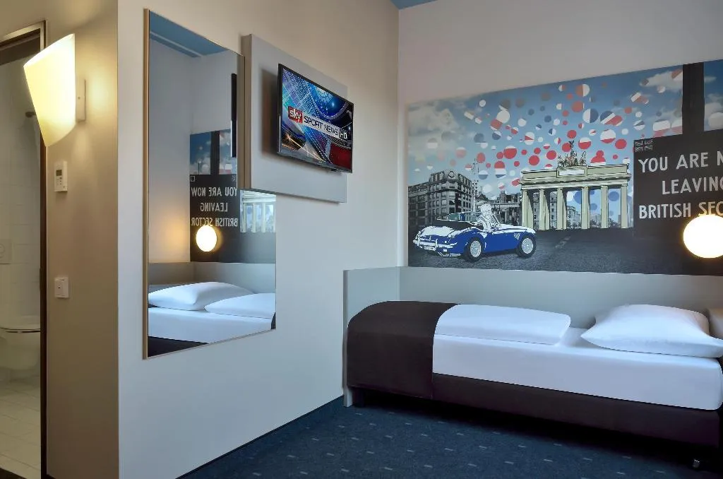 SINGLE STANDARD Room, B&B HOTEL Berlin-Charlottenburg, Berlin