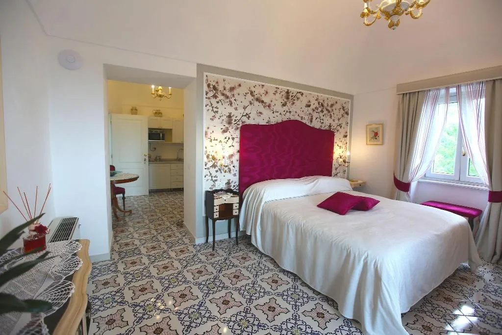 SUITE GRAND DELUXE Room, Palazzo Pascal, Naples