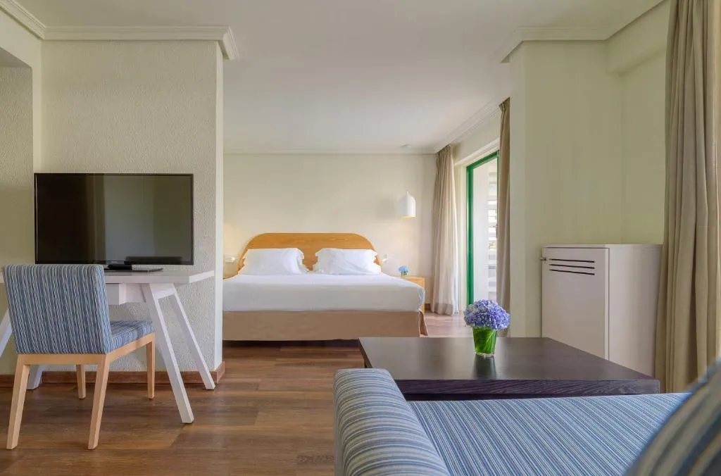 FAMILY ROOM CAPACITY 2 Room, H10 Tenerife Playa, Tenerife