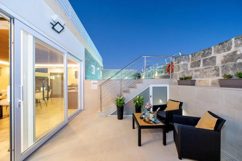Room, C4 Retreats Gozo, Gozo