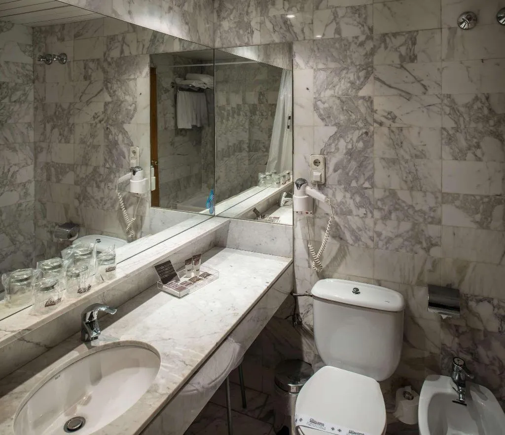 Room, Catalonia Albeniz, Barcelona