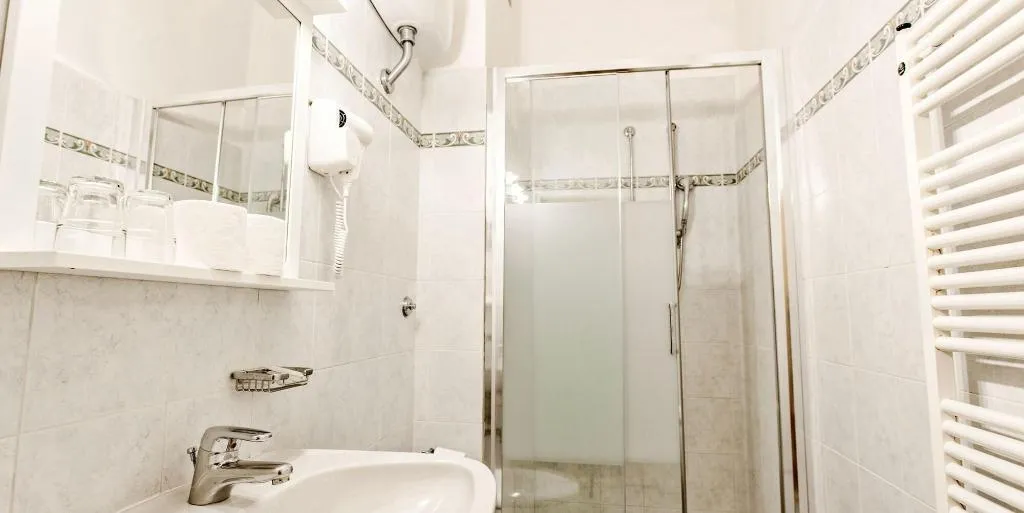 Room, Hotel St. James, Florence