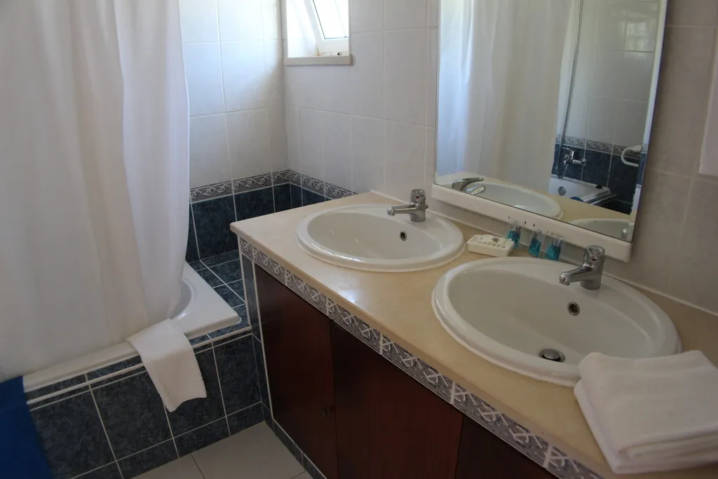 APARTMENT TWO BEDROOMS Room, Vila Do Castelo, Algarve