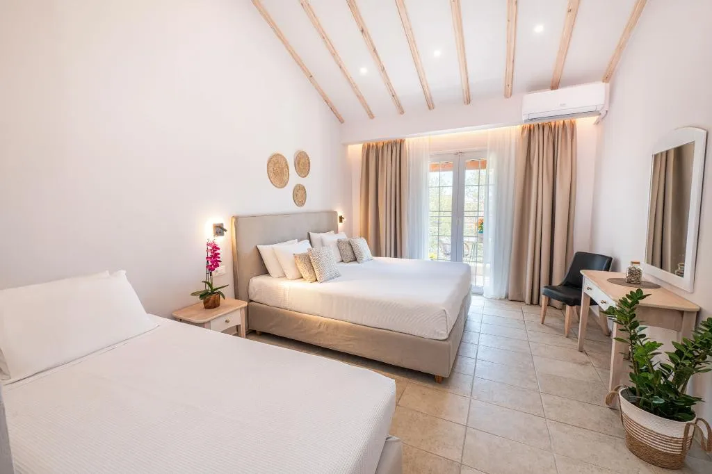 Double or Twin SUPERIOR KING BED Room, Korina Apart Hotel, Corfu