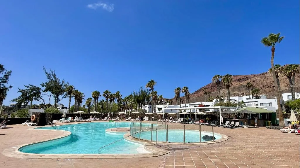 BUNGALOW CAPACITY 6 TWO BEDROOMS Room, Palmeras Garden, Lanzarote