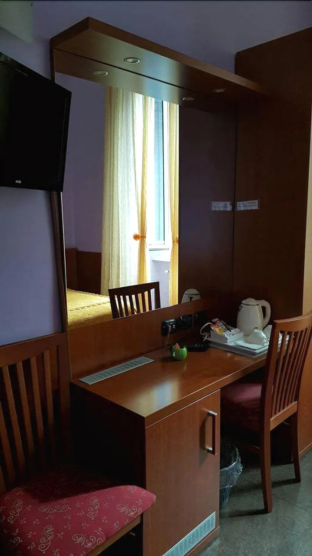 Room, Tagliaferri Lucia, Naples