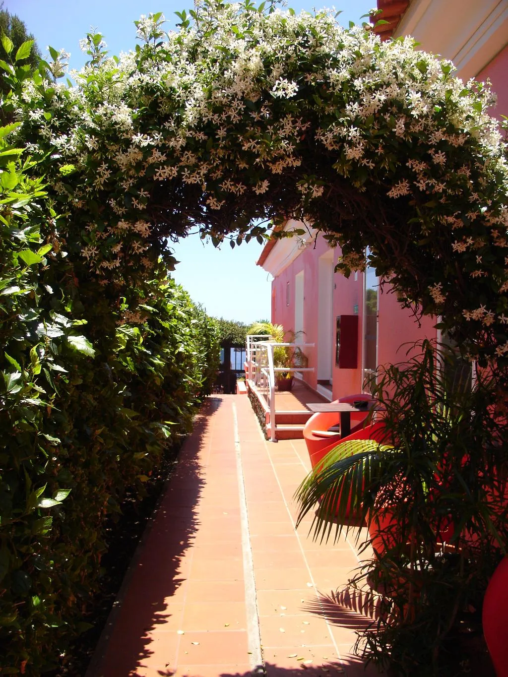 TWIN GARDEN VIEW WITH BALCONY Room, Inn & Art Hotel Gallery, Madeira
