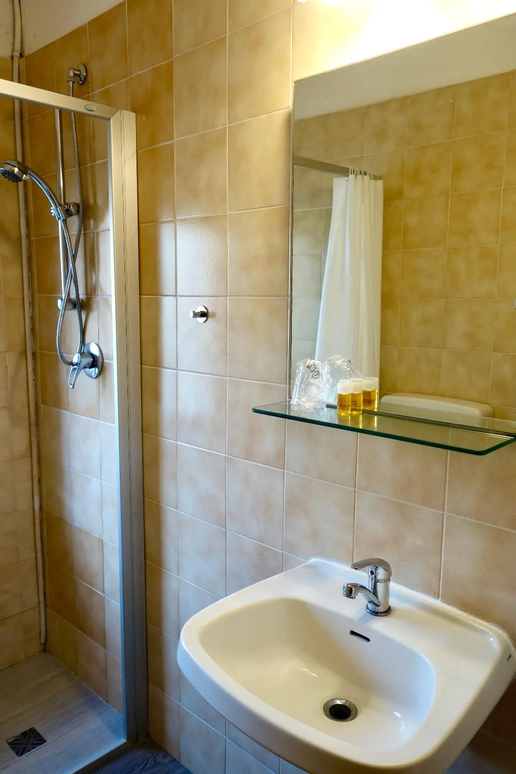 Room, Genesio, Florence