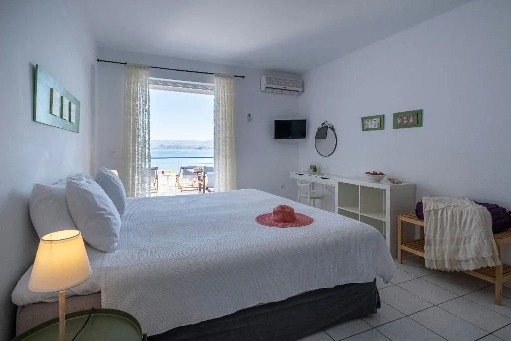 STUDIO SEA VIEW Room, Meli Apartments & Villas, Kalamata