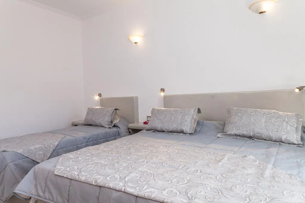 TRIPLE STANDARD Room, Avraki, Santorini