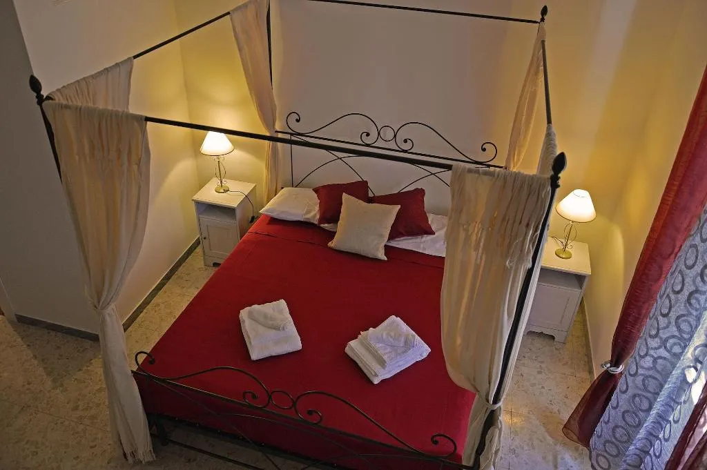 Room, Casa Via Cesena, Naples