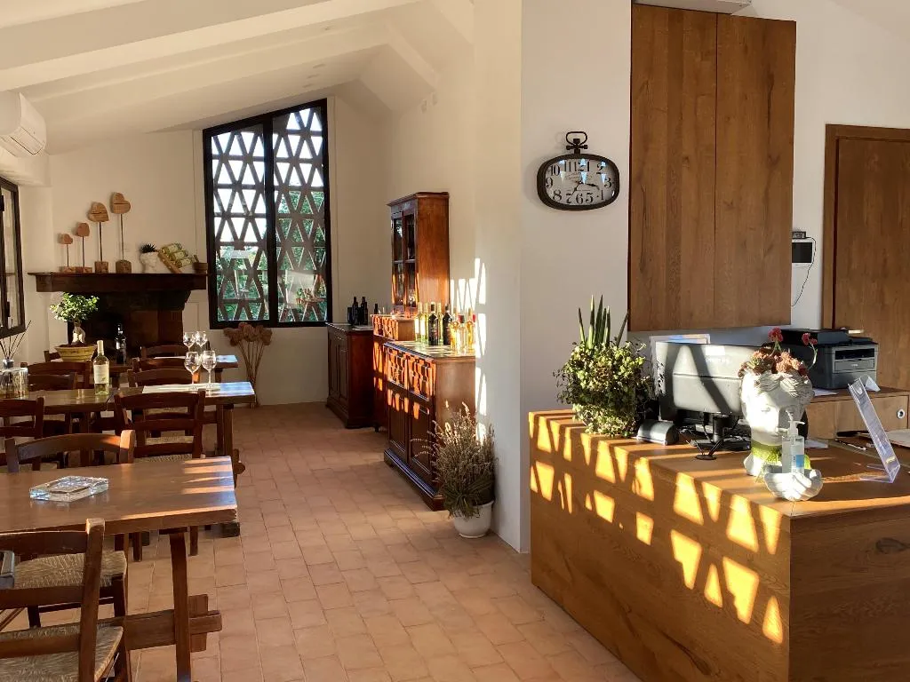 Lobby, Tenuta Sovestro, Florence